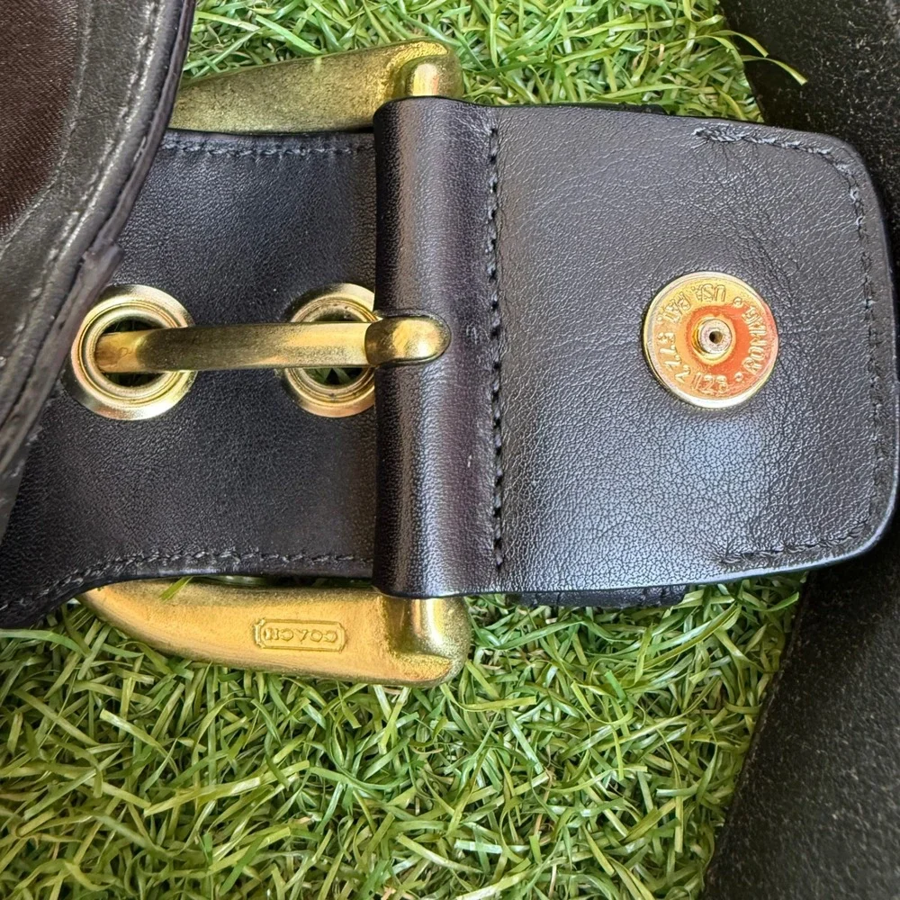 Vintage Y2K Coach Black Leather Soho Flap Shoulder Bag Brass Buckle Preppy